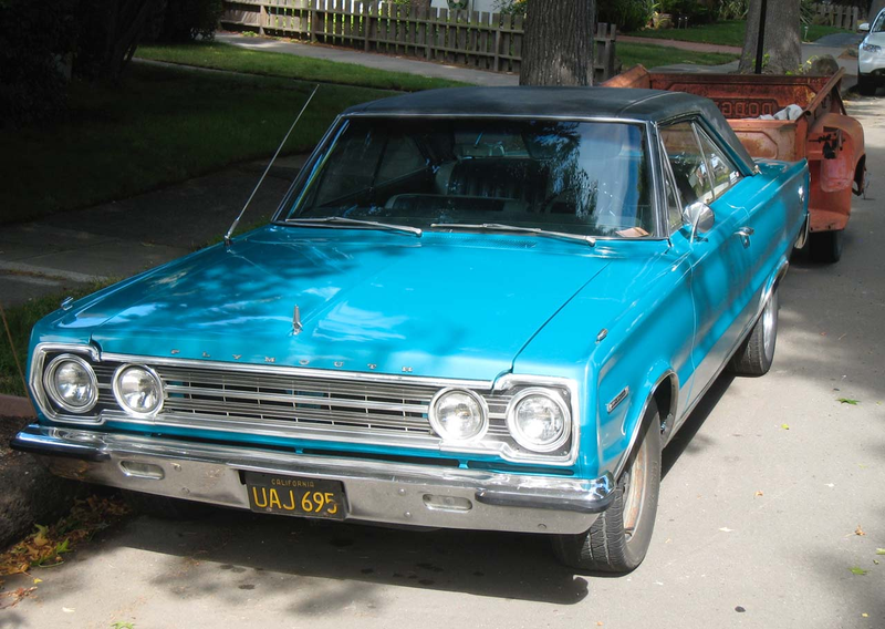 Illustration for article titled 1967 Plymouth Belvedere II, with Bonus 1958 Dodge Pickup Bed Trailer